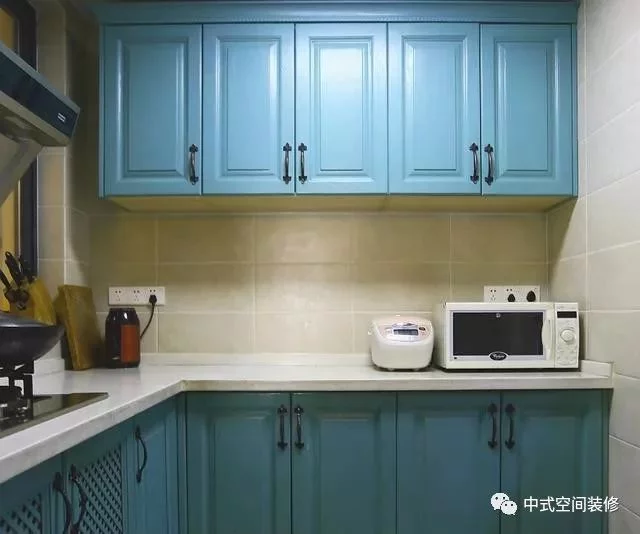 收拾干净的厨房图片 t01d7e0caf25f5004f1.webp?size=640x534