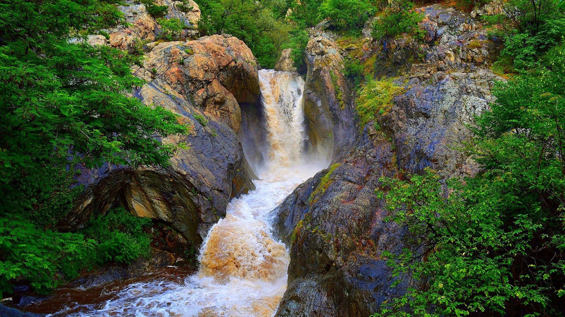 自然风光,山涧,瀑布,湍急,风景大片