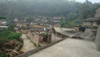 村情概况哈嘎村隶属于云南省红河州红河县石头寨乡车玛龙村委会行政村