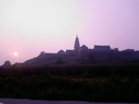 香山寺位于中岳嵩山之南约百公里,平顶山市新城区北3公里,高清图片