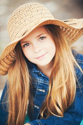 米娅·海斯照片