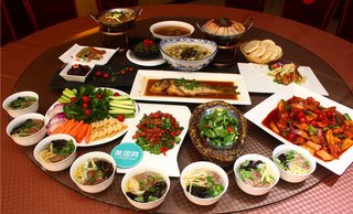 8人精品套餐,火腿免费,提供免费WiFi【5.8折】包间蒸甲鱼图片