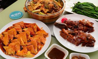 美食2选1,提供免费WiFi【4.7折】_南宁鸡蛋团用美食做的套餐图片