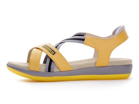 <em>女式皮凉鞋</em>性价比 女式凉鞋坡跟质量好推荐