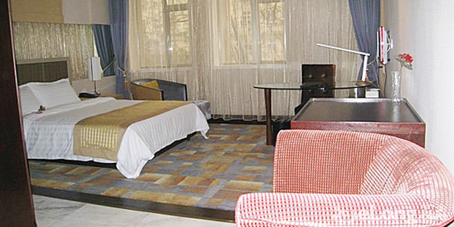 【青岛迪拜假日商务酒店】住宿1晚,普通标