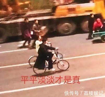 杨洋现身大学城,共享单车成最大赢家,粉丝: 这个