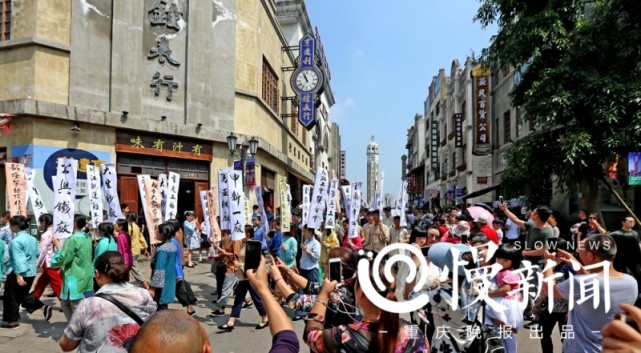 五一首日 重庆洋人街、两江影视城耍法多