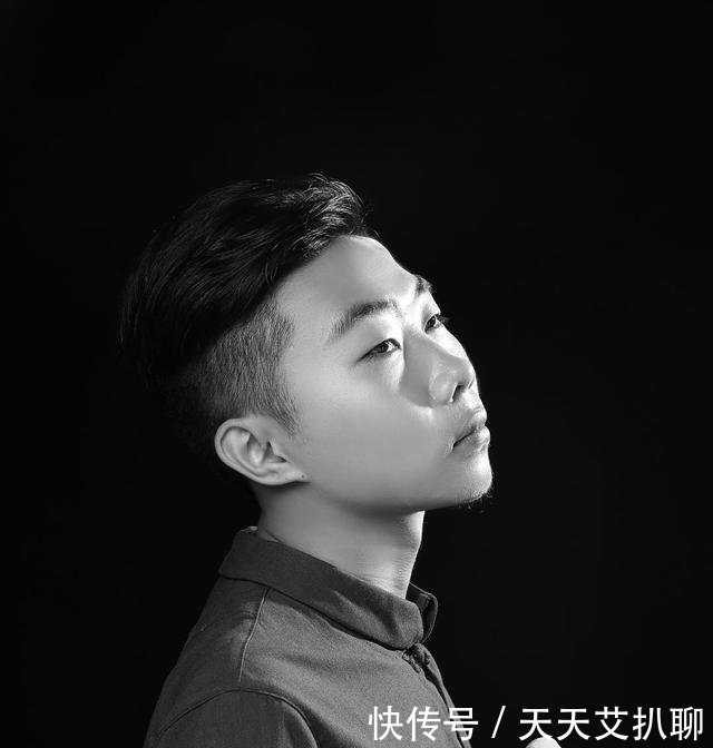 手游吃鸡战神花臂降临斗鱼, 助力构建斗鱼最强