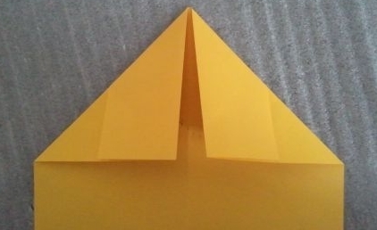 正方形的纸头怎么折成心形?_360问答