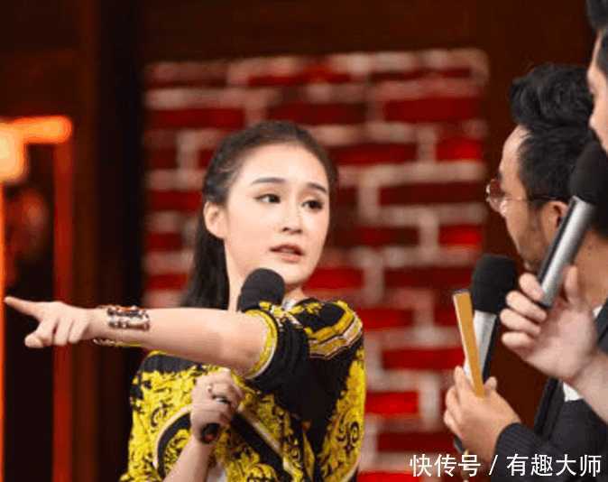 赵本山21岁女儿性感亮相《男人装》, 回应整容