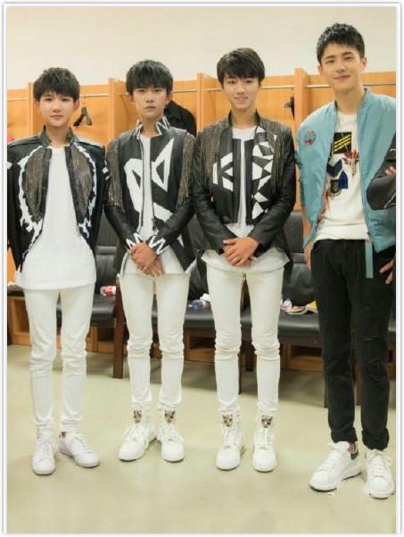 跟刘昊然相比张一山董子健矮到没朋友,那么王俊凯到底有多高? 跟刘昊然相比张一山董子健矮到没朋友,那么王俊凯到底有多高?