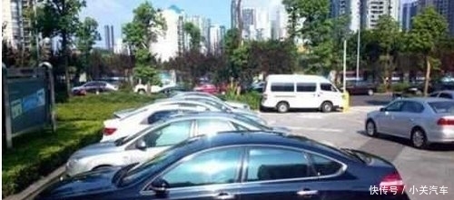 夏天汽车暴晒易伤车、还超烫屁股?只需要简单一招,不伤车又凉快 银河娱乐网址大全