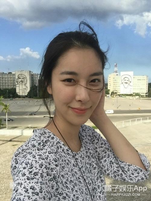 穷到上地铁口卖紫菜包饭？这位韩国女演员也太惨了.....