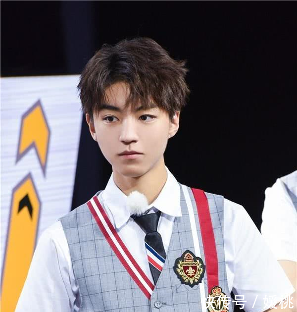 鹿晗缺席跑男爱情公寓特辑,和angelababy频繁