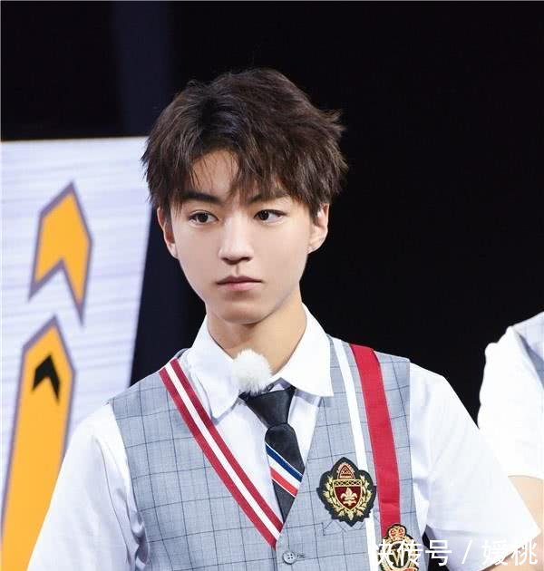 鹿晗缺席跑男爱情公寓特辑,和angelababy频繁