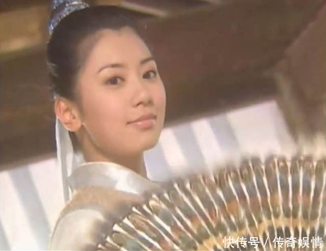 女扮男装的古装美人,张馨予潇洒,叶璇霸气,杨