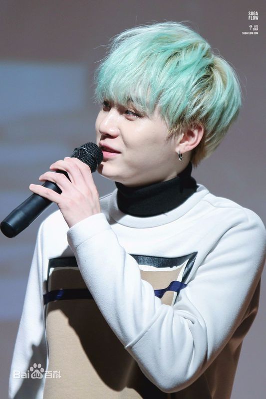 闵玧其这种薄荷绿的发型要怎么弄?头发要多长