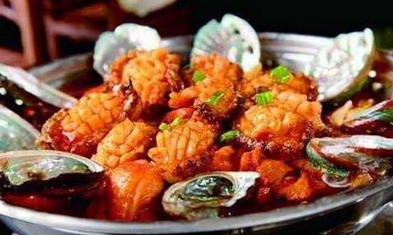 警方查获1辆40万大货车,以为是毒品,打开车内