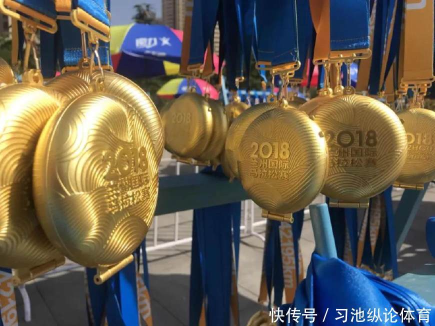 兰州马拉松奖牌,的实实在在双金奖牌,据说有4