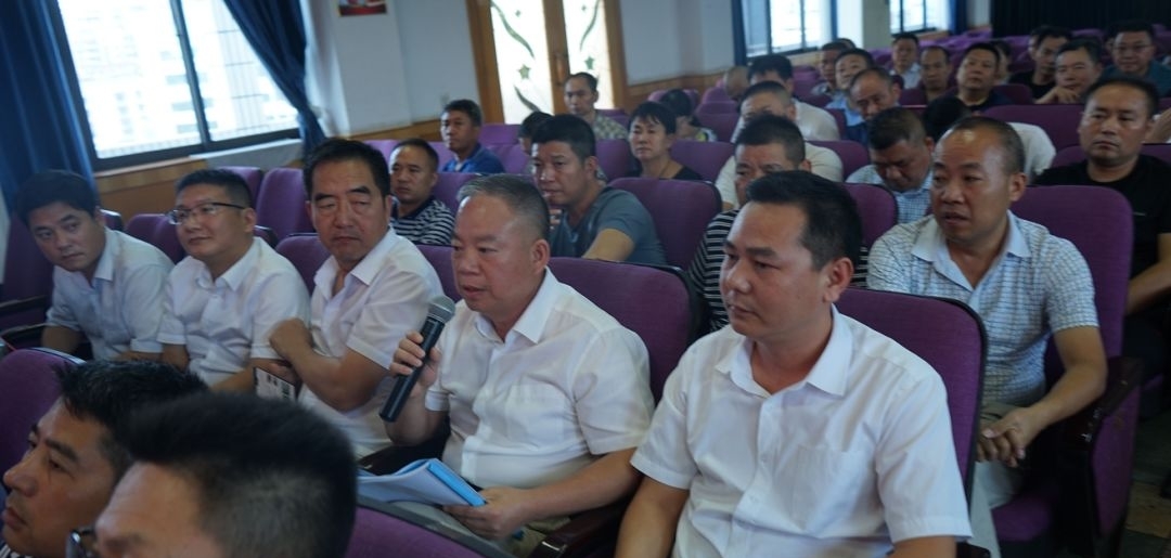 以前人大主任是常委