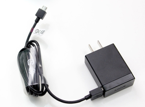 索尼手机可以使用台电的充电宝进行充电吗_3