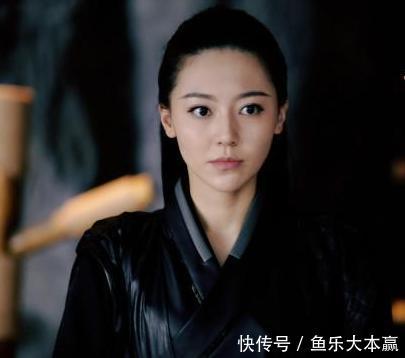 19岁被杨幂签约,颜值不输迪丽热巴,曾参加综艺