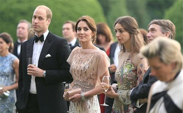 威廉和凯特如此合体在闹离婚?威廉和哈里才是