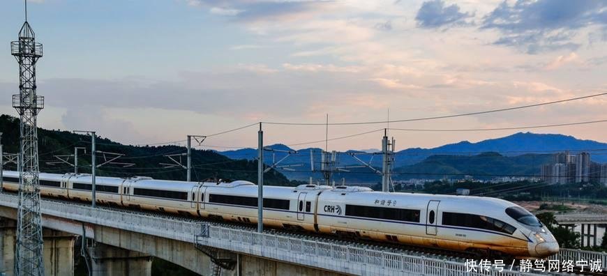 安徽正在修建一条高铁, 预计2019年通车, 途经