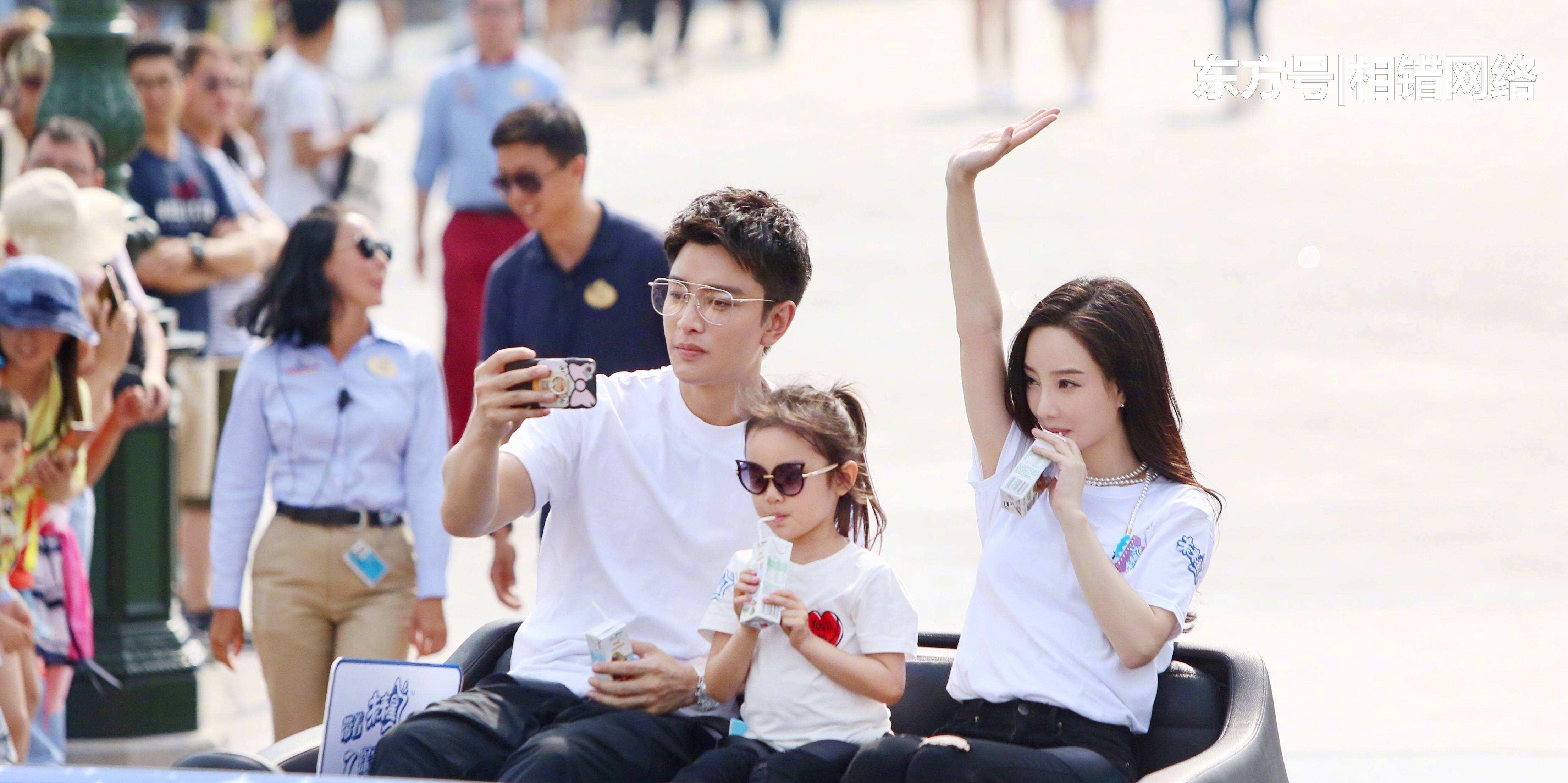 李小璐微博背景换求婚照是夫妻和好?贾乃亮却