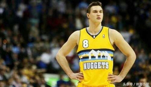 火箭欲截胡快船!引强力前锋可赢勇士和马刺?_