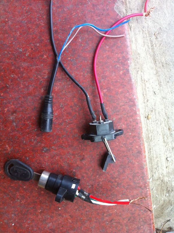 48伏12安的电池有几种接法如有圆头充电和三