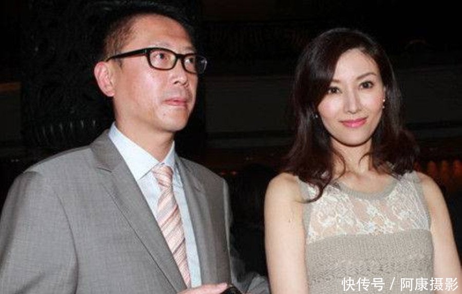 李嘉欣与许晋亨恩爱,领200万生活费,前妻何超