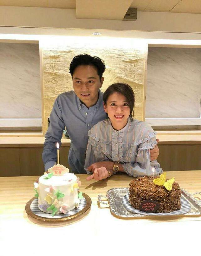 袁咏仪微博分享和朋友庆生宴照片,久违了的伍