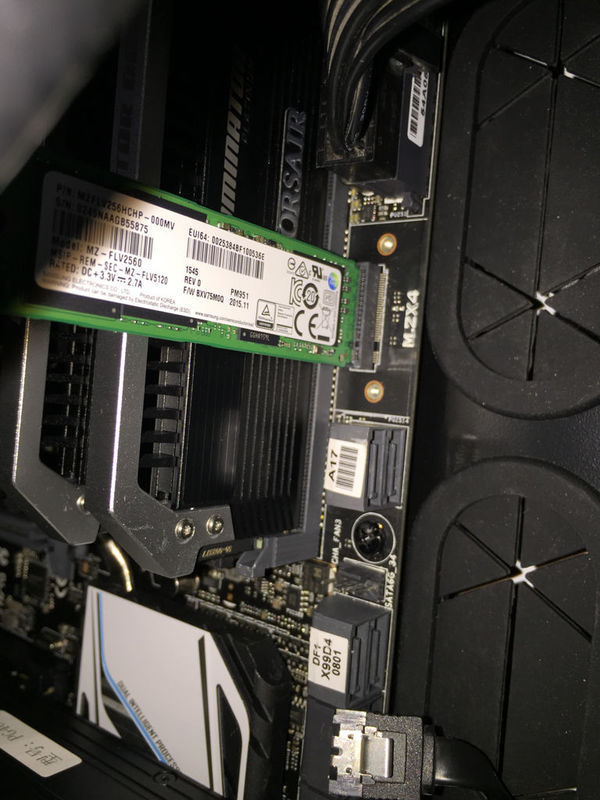 刚组装的电脑,买的三星951的m2固态盘,装系统