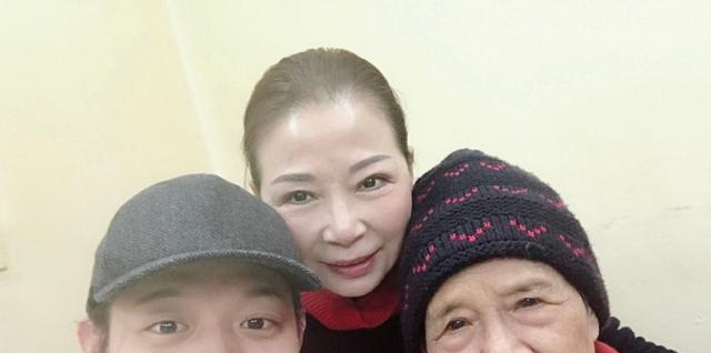 个性,却靠温情让离婚父母冰释前嫌,漂亮女友惹