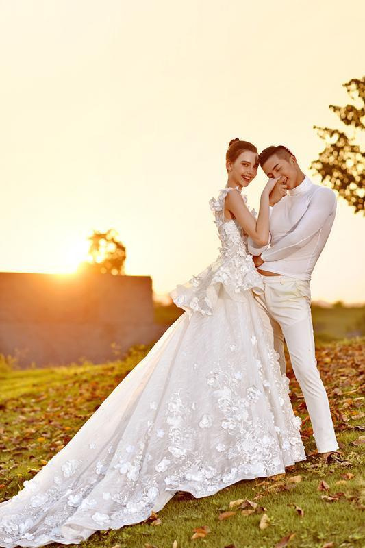 重庆小伙拍高颜值婚纱照 洋媳妇自曝:我追的他