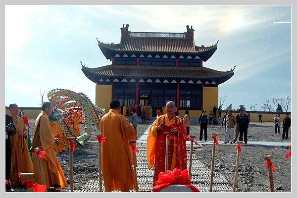 景区一瞥 古寿圣寺始建于宋朝,距今七百多年的历史,时为泰州佛教界"