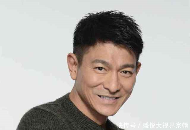 他曾是谭咏麟演唱会售票员,被周润发极力力捧