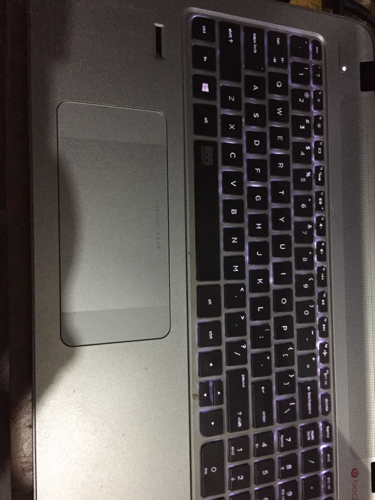 惠普笔记本电脑的触摸板左键和右键好像不是鼠