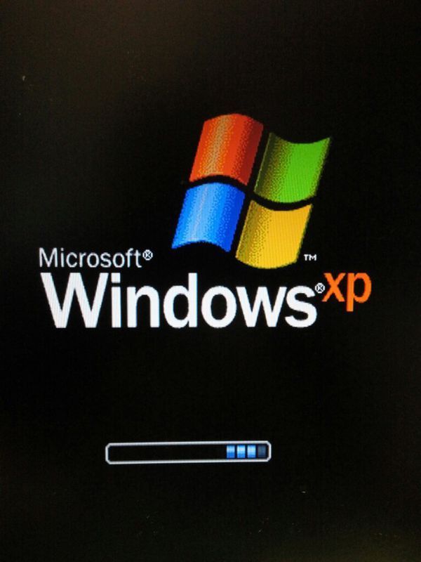 我的是台式电脑重装了XP系统,开机多次都进不