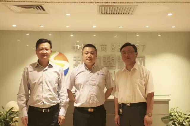 虹口区副区长袁泉,区商委领导调研我的塑料网