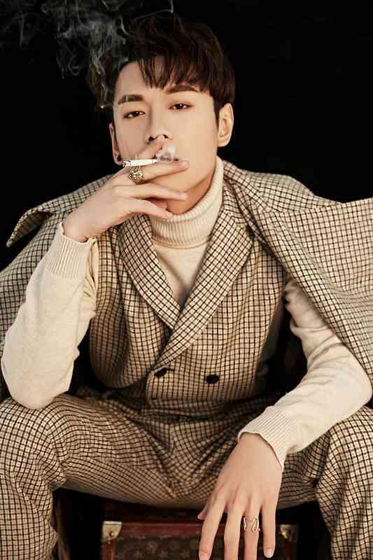 第二个“帝师”?主播洋气黄签约比帝师还土豪