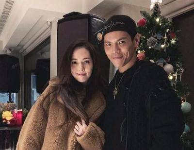 郭碧婷幸福肥长出双下巴,长相越来越像向太,这一波豪门梦稳了!