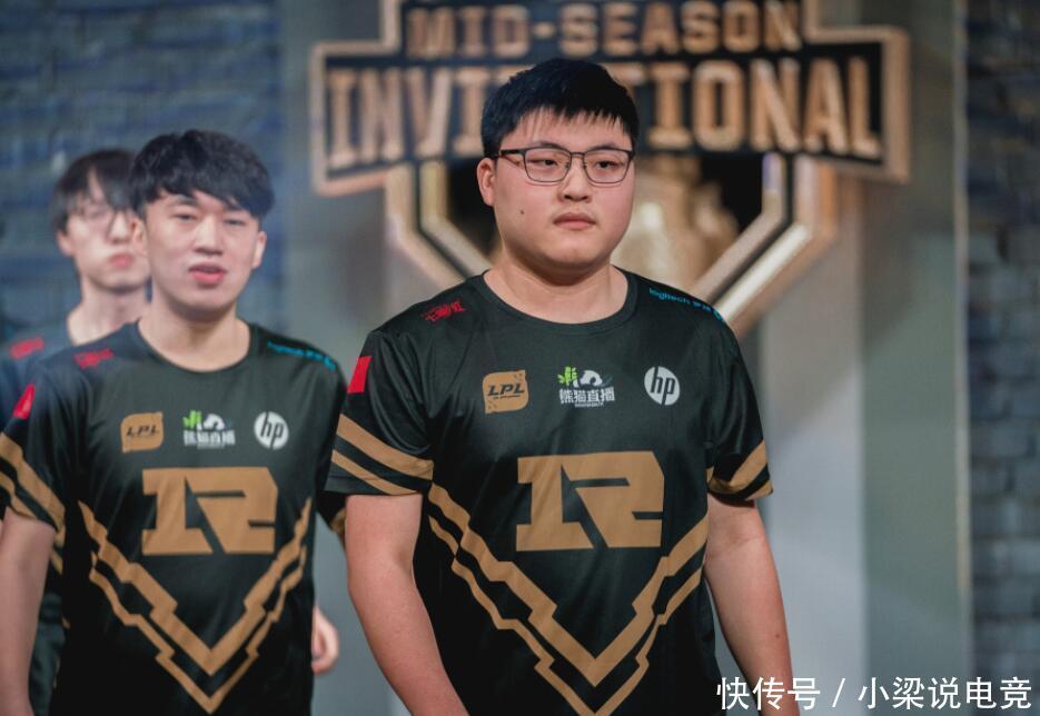 太真实了吧!Uzi一战成名的英雄成低端段位辅助