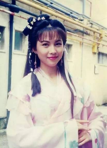 她是吴奇隆前女友,进娱乐圈为母还债,如今终于成人生赢家!