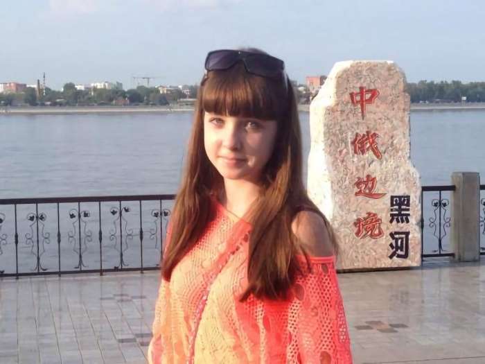 环游中国黑河, 在边境河边邂逅俄罗斯少女
