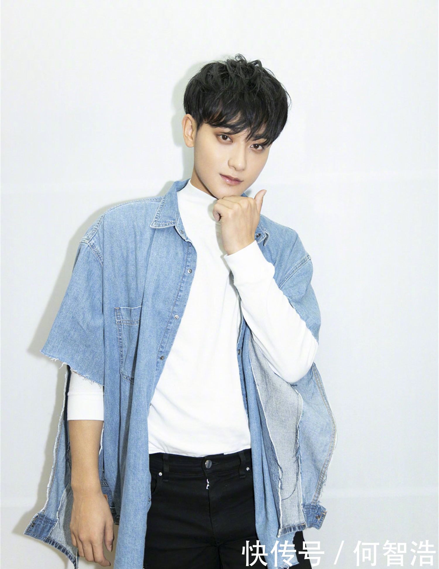 苦等4年终于和解, 吴亦凡主动拥抱黄子韬, 他还