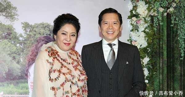 向太澄清钻戒乃独家定制!5克拉钻戒却可见证向