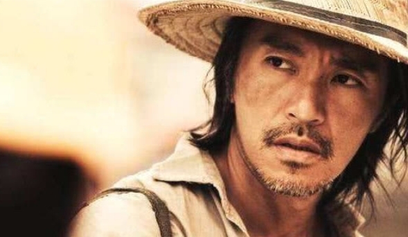 为什么都说周星驰人缘差?而且还脾气大?张学