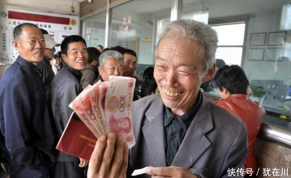 农民每年交1000元和2000元养老保险,六十岁能